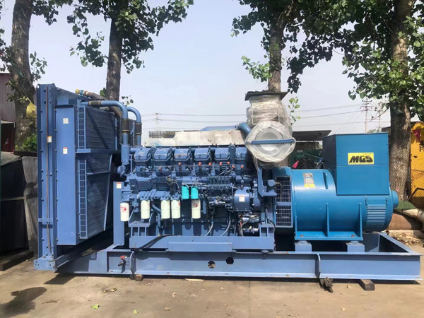 更换100kW柴油发电机组机油的具体操作步骤是什么？